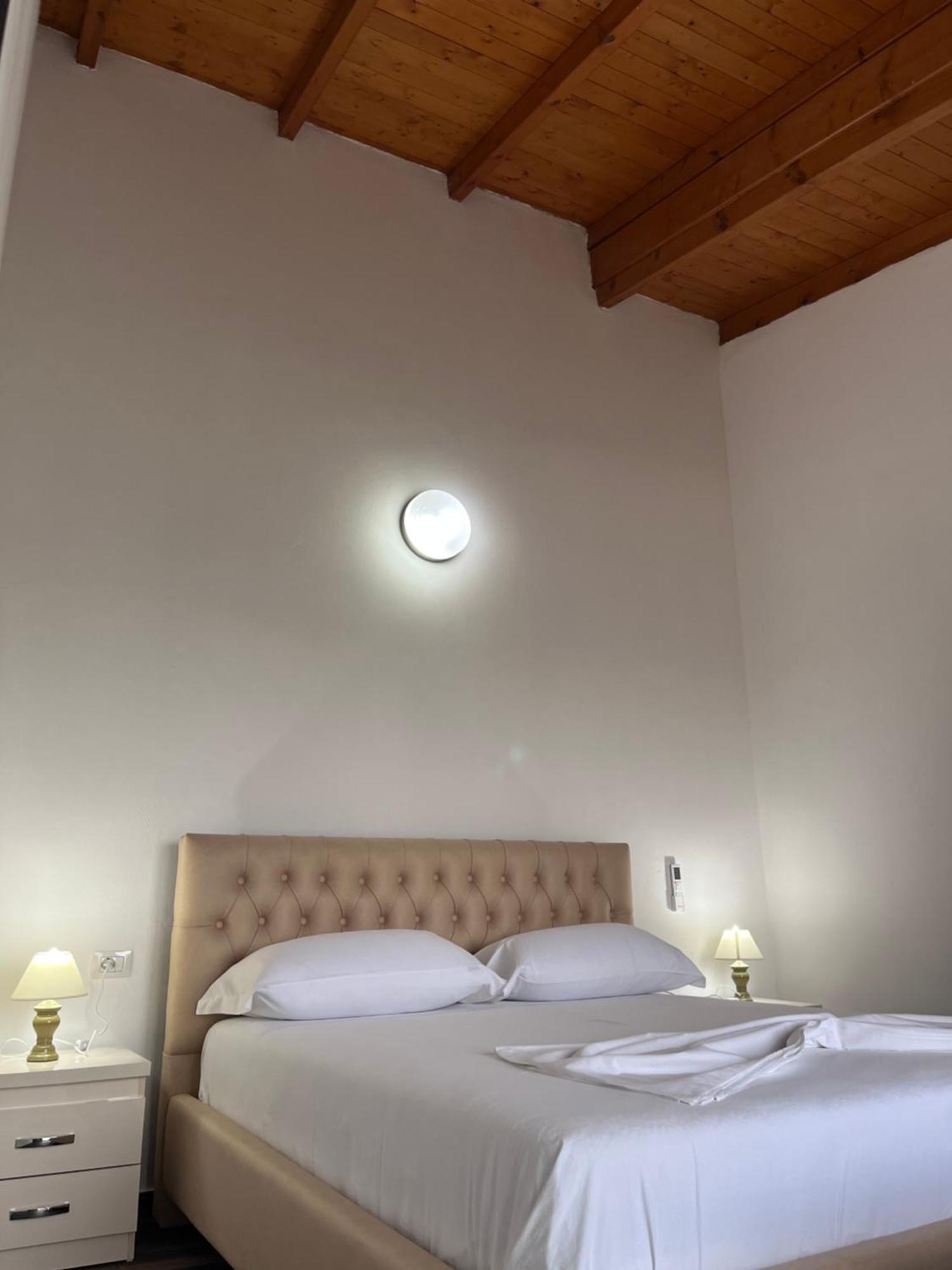 Villa Bailey Vlorë Buitenkant foto